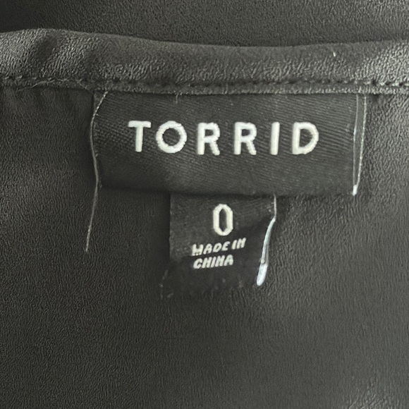 Torrid Black Sequin Abbey Blouse with Crew Neck and Short Sleeves - Picture 6 of 12